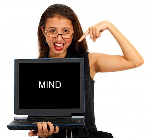 girls shows mind control on laptop