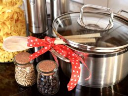 kitchen gift for cooks or food lovers